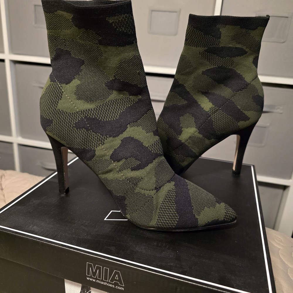 MIA Women's Camouflage Ankle Boots